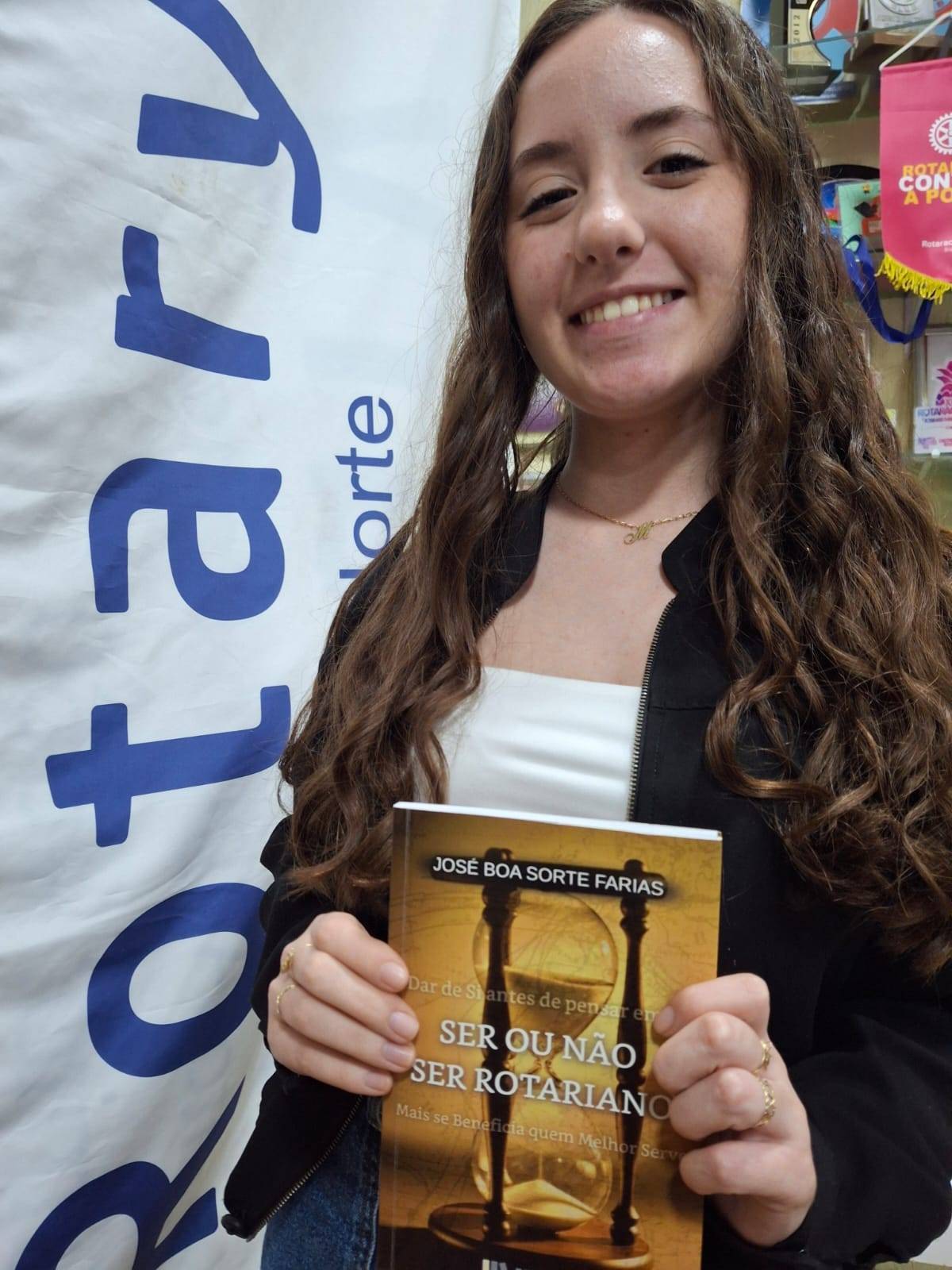 ✨ Nossa candidata Manula Sefrin já está se preparando para as provas!