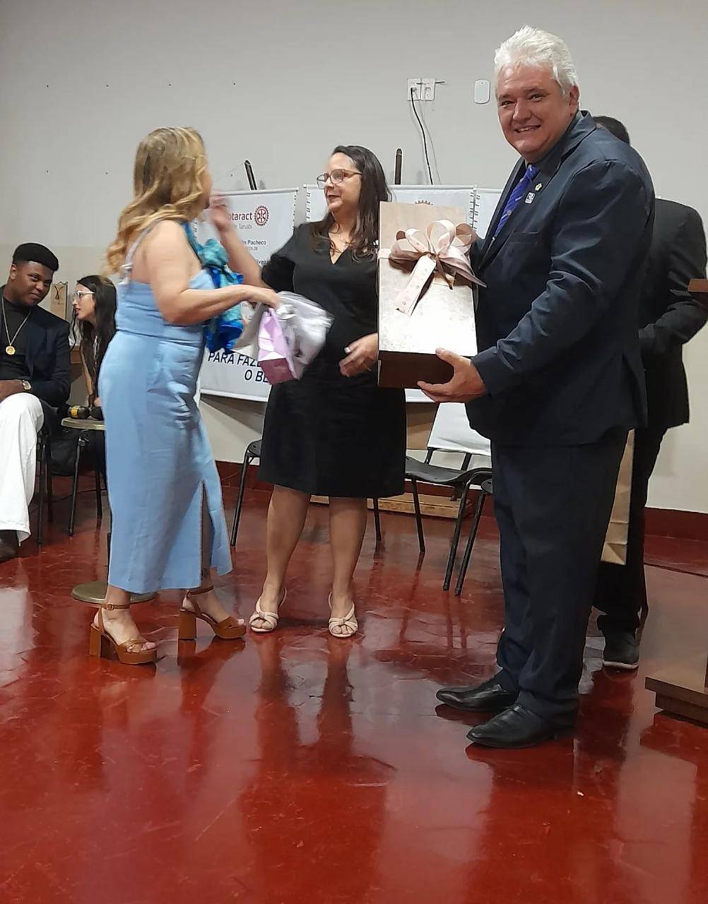  Governador Lelo Maset e Esposa Cláudia Visitam Clube de Rotary em Tanabi 