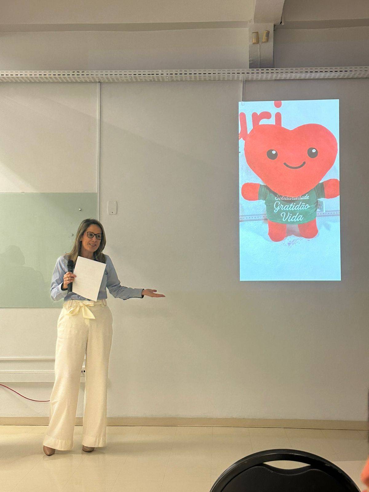 Apresentação e assinatura junto ao HRO