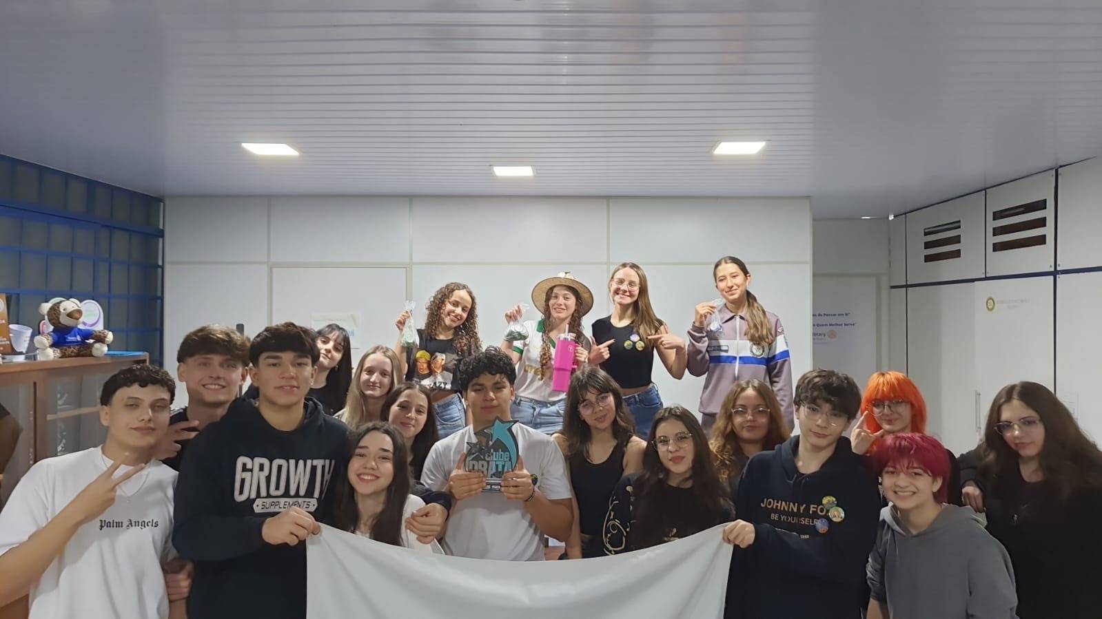 No dia 16 de setembro de 2025, aconteceu a oitava reunião ordinária do Interact Club de Pato Branco da gestão 2025/2026. Durante o encontro, foi realizado planejamento de futuros projetos e uma dinâmica para a integração do clube.