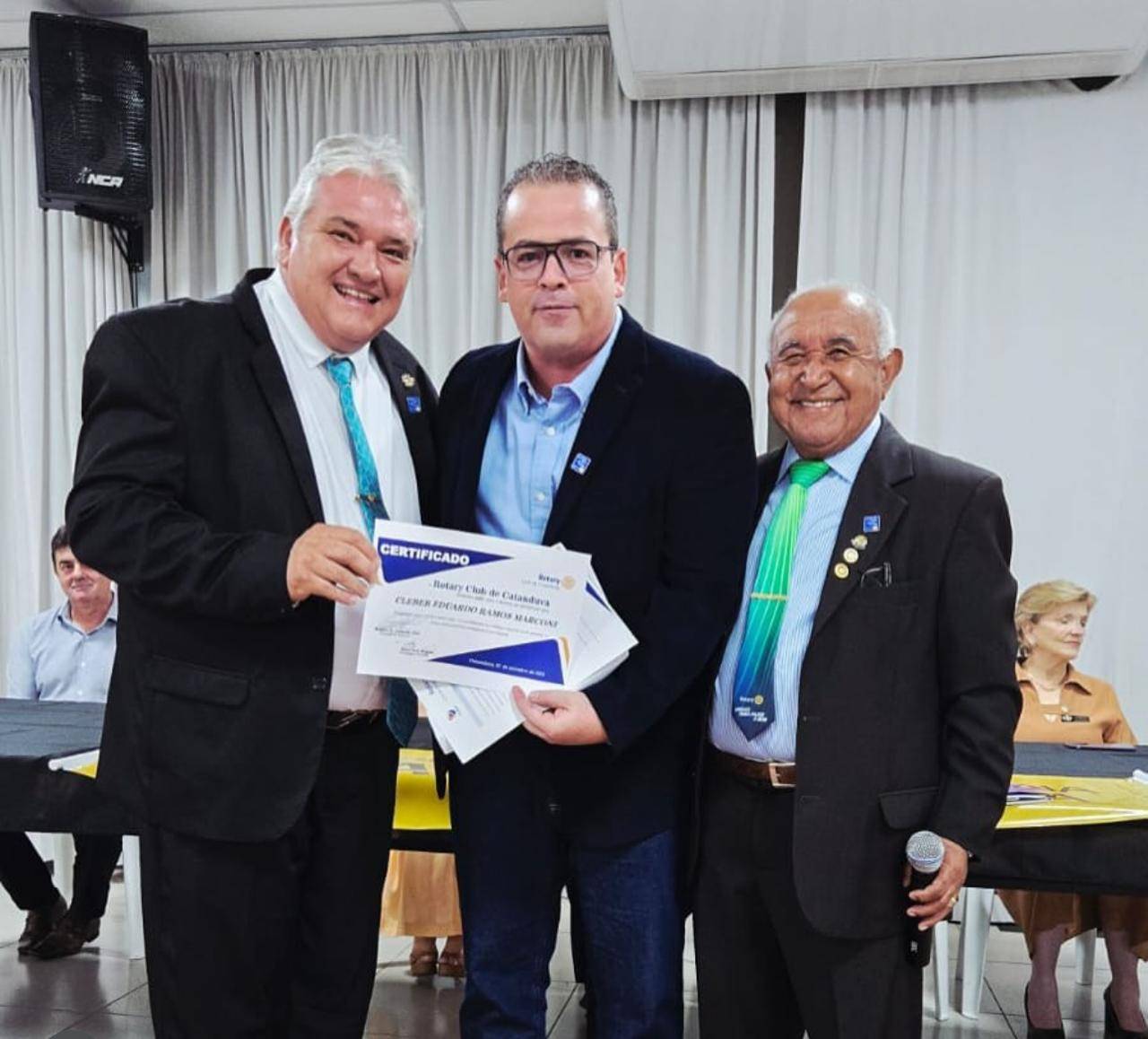Rotary Club Catanduva Recebe Governador com Posse de Novos Socios
