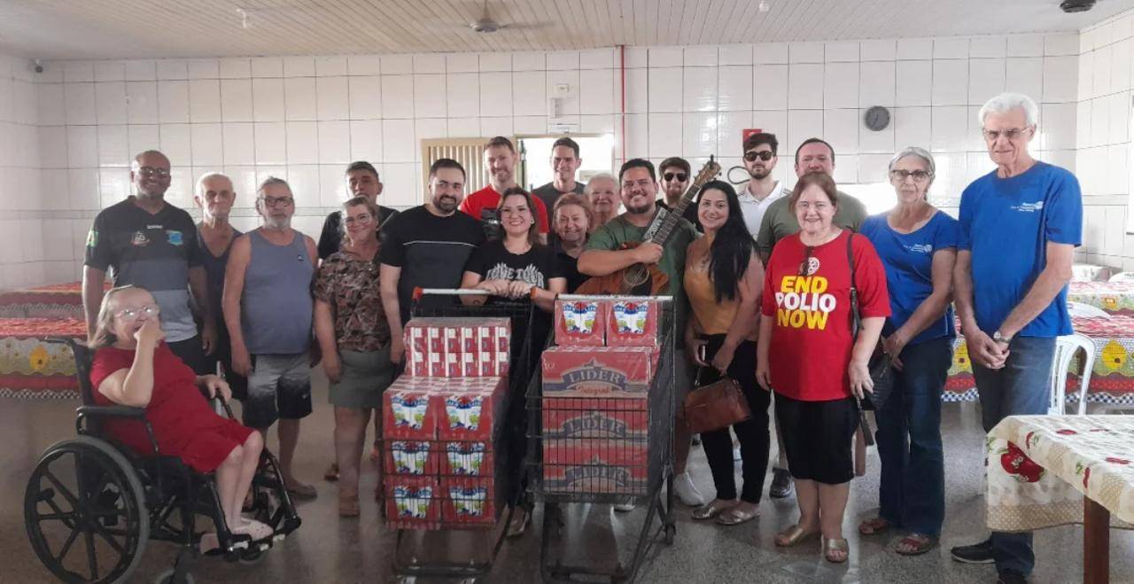 Rotary Club de Votuporanga Novo Milênio Faz Doação de Leite Para Lar São Vicente de Paulo