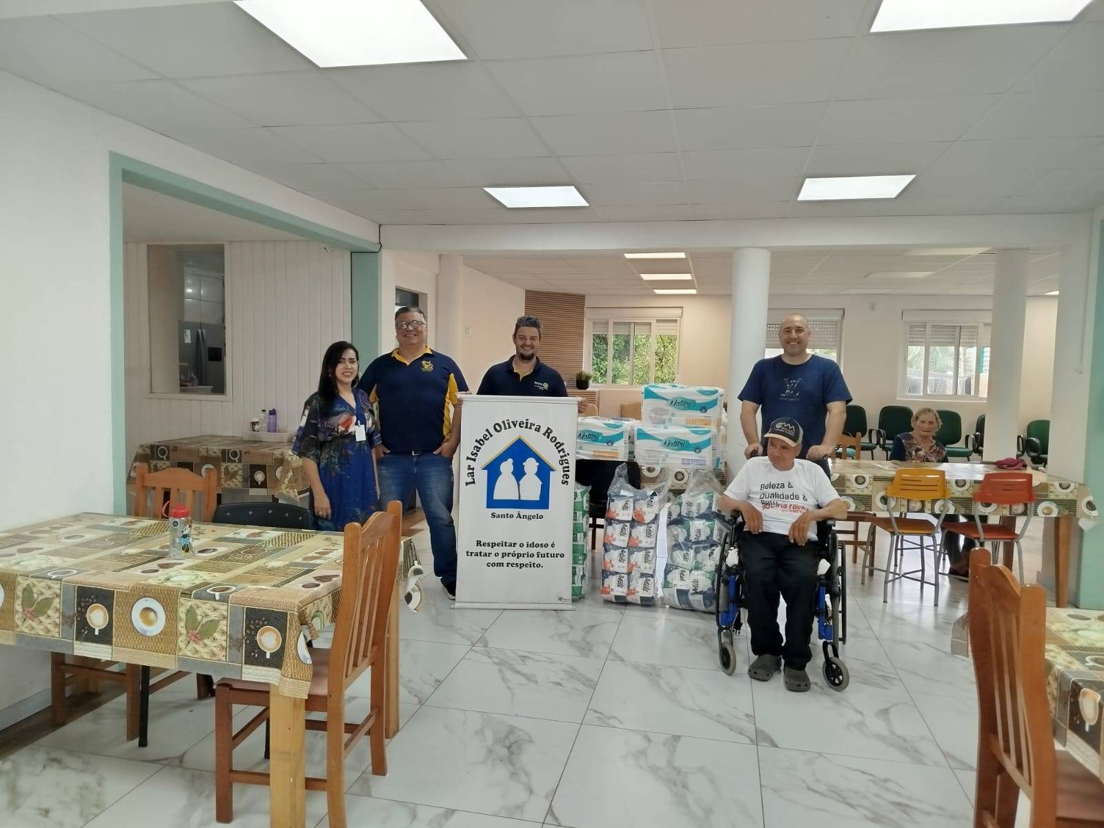 💙 Rotary em Ação pelo Bem Doação de Fraldas, Material de limpeza e Higiene para o Lar Isabel Oliveira Rodrigues