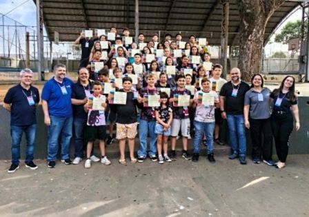 Alunos da Escola Estadual Castro Alves, em Vera Cruz, participam do Programam Ryla, do Rotary International