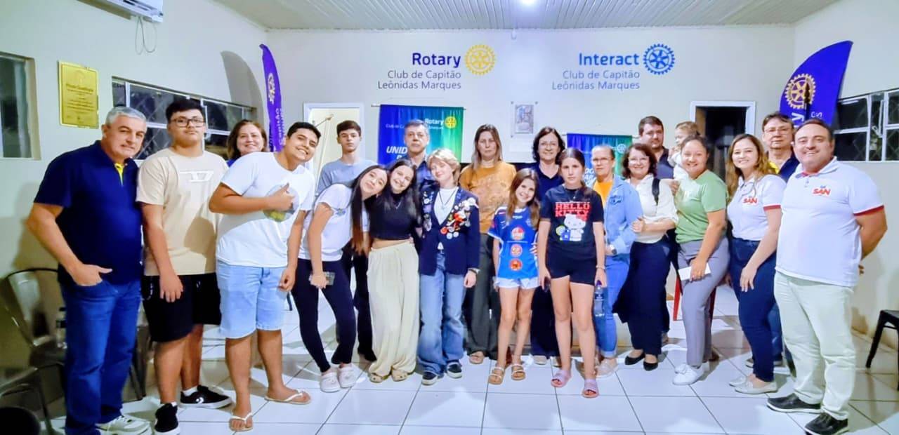 Intercambista da Polônia faz apresentação no Rotary Club de Capitão Leônidas Marques