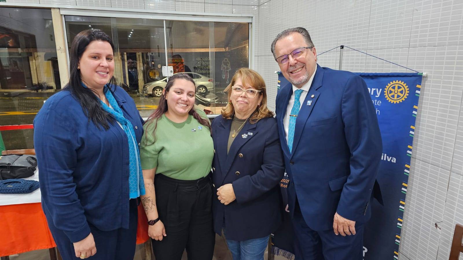Casal Governador Pirola , presidente Bruna e a vice Ireni