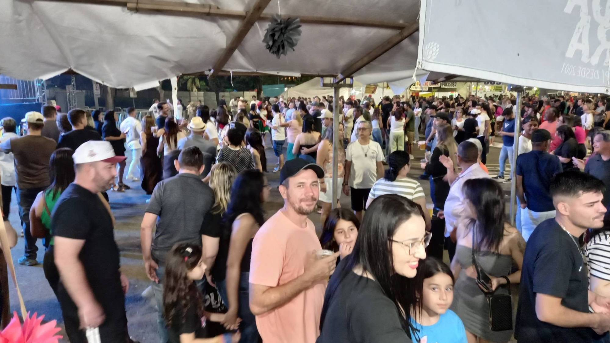 A 37ª Festa das Nações de Nova Odessa ocorreu de 10 a 12 de outubro de 2025, com início na sexta-feira (10/10) e programação estendida até o domingo (12/10). A expectativa da organização era atrair um grande público para celebrar a cultura, a gastronomia e a solidariedade, com a renda revertida para entidades assistenciais do município. O Rotary Club de Nova Odessa esteve presente com a Barraca Alemã. 