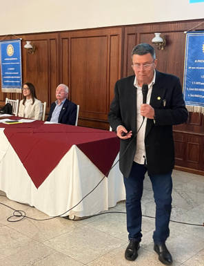 ASSOCIADO WALTER MIKOS