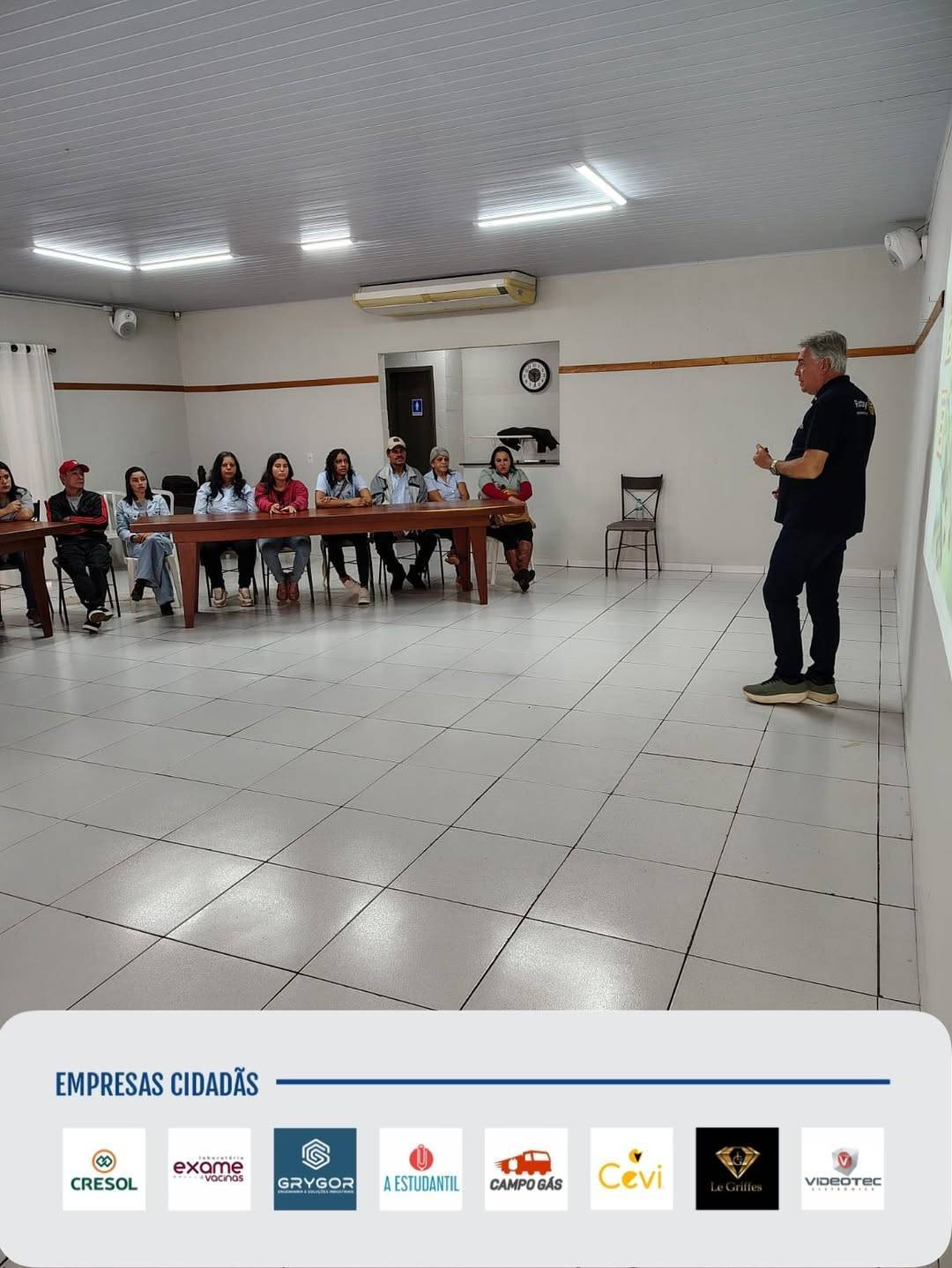 Presidente Gilberto Branco ministrando palestra sobre Segurança do Trabalho