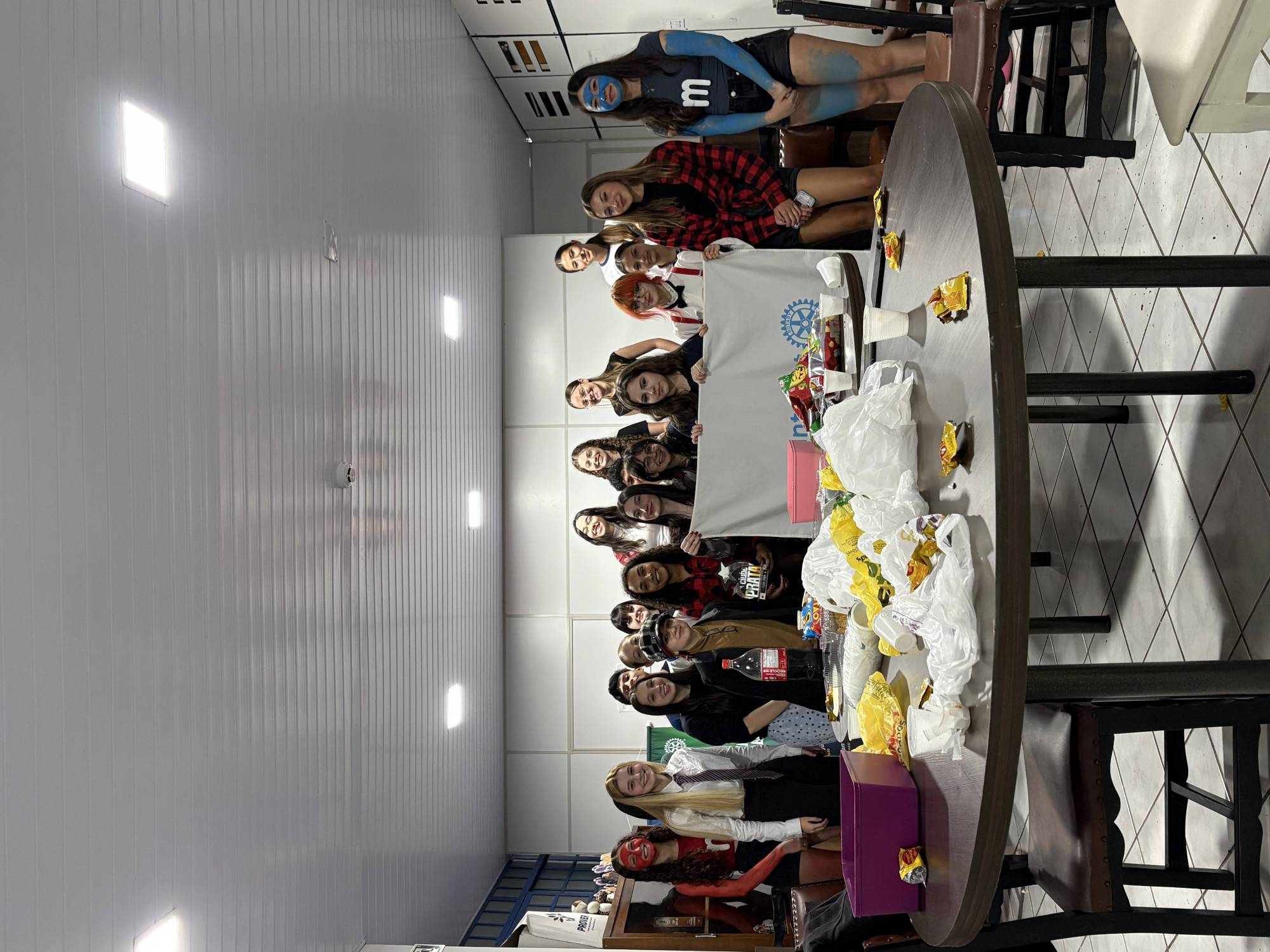 No dia 21 de outubro de 2025, aconteceu a segunda reunião extraordinária do Interact Club de Pato Branco da gestão 2025/2026. Durante o encontro, foram realizadas dinâmicas para que os convidados conhecessem um pouco mais do interact e dos integrantes.