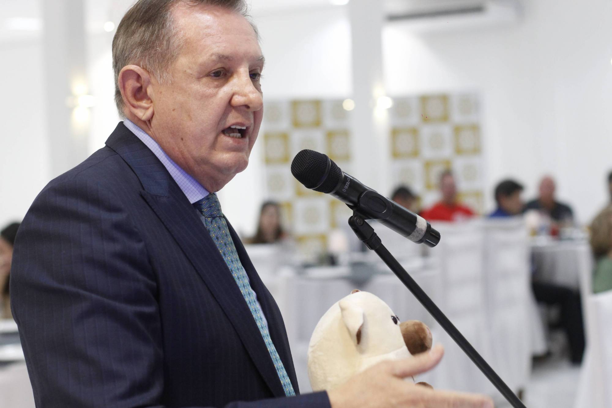 Governador Daltoé em visita oficial aos Rotarys Club de Lages