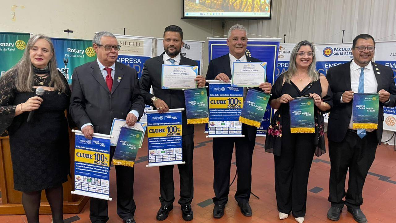 Governadora 2025/26 Márcia Brito entrega as premiações aos clubes da Área 13