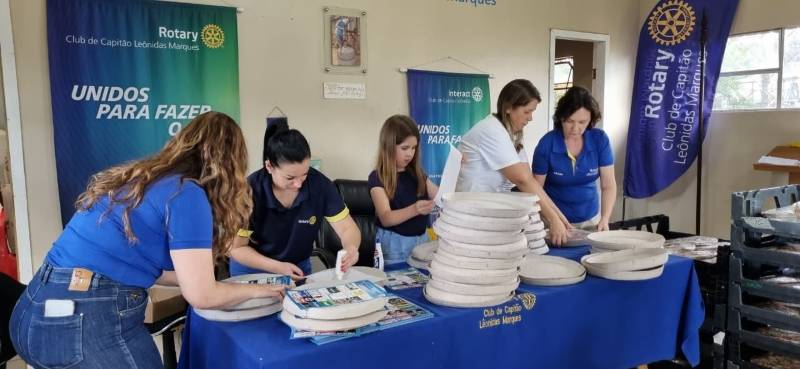 Com a promoção de vendas de pizzas o Rotary Club de Capitão mantém o Banco Ortopédico