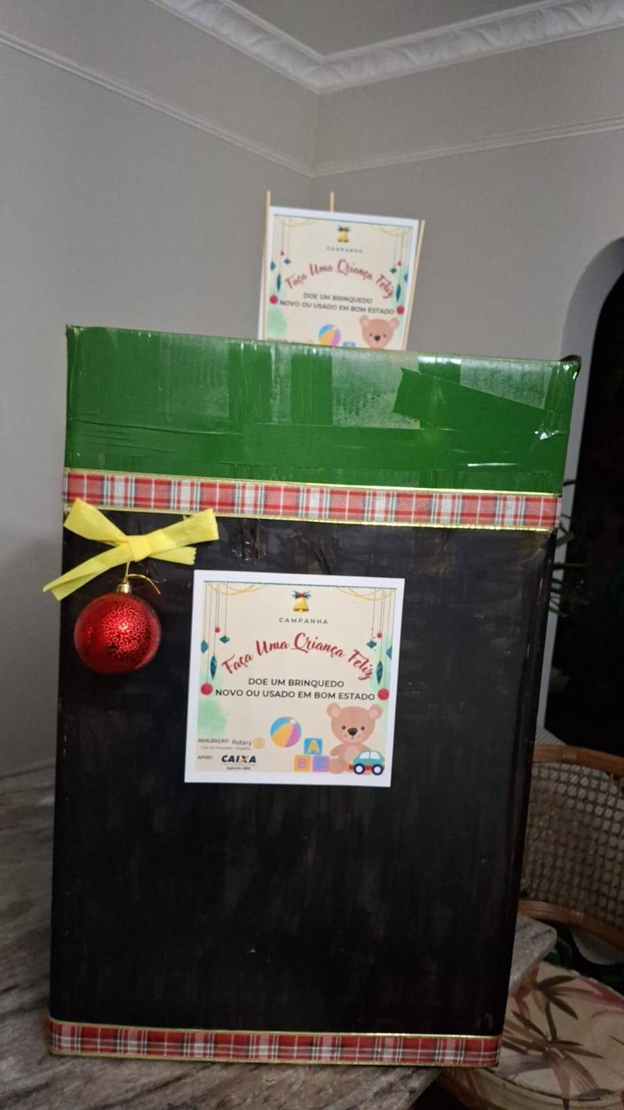 BRINQUEDO É COM A CAIXA