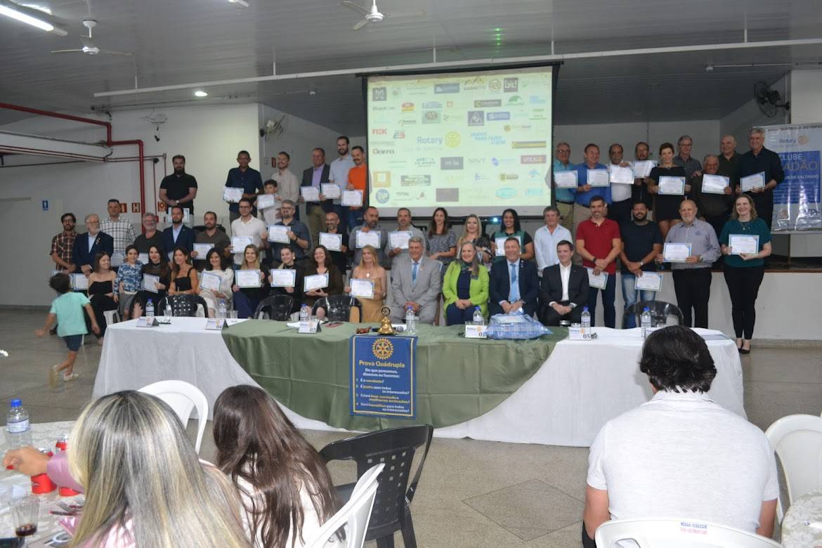 “Uma Noite de Reconhecimento e Inspiração: 22.a Edição do Quadro de Colaboradores “