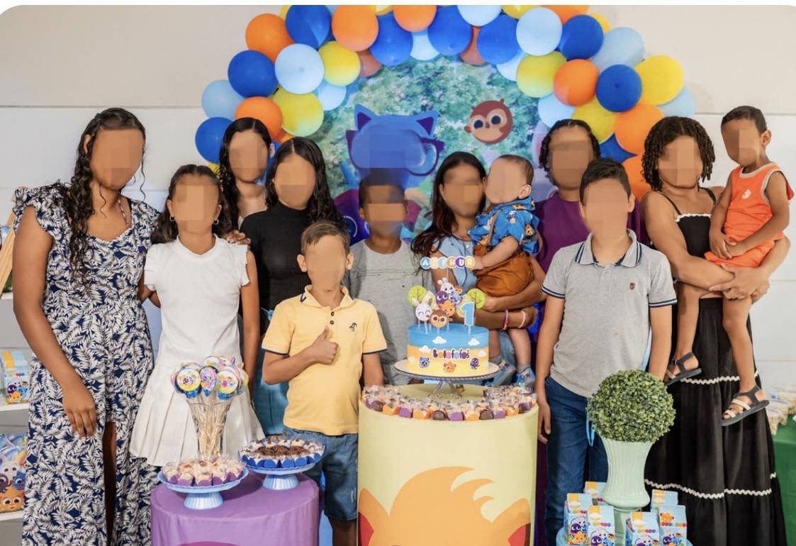 FESTA PARA AS CRIANÇAS NA CASA DE ACOLHIMENTO SÃO SEBASTIAO