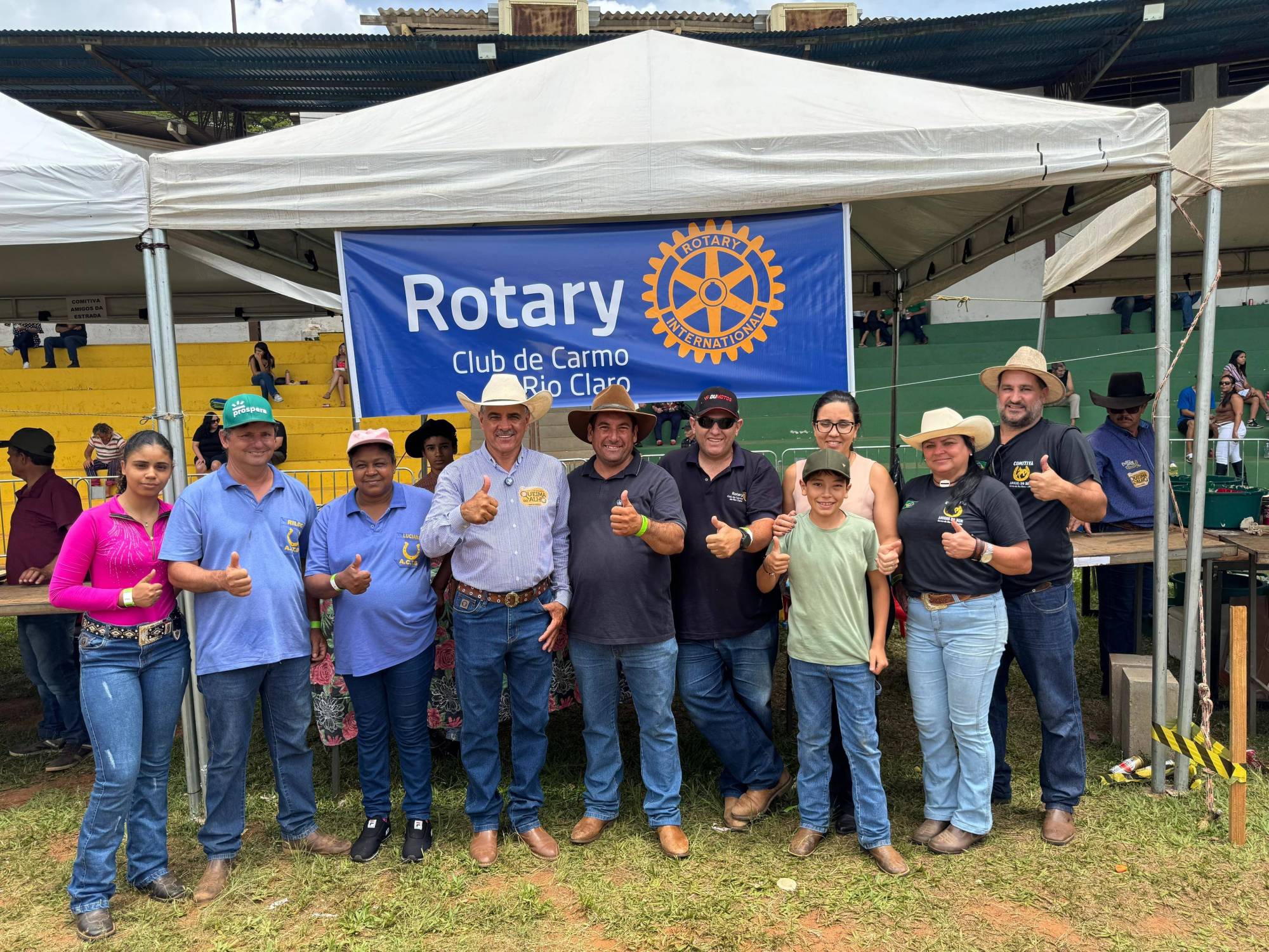 Barraca do Rotary Club de Carmo do Rio Claro na Queima do Alho