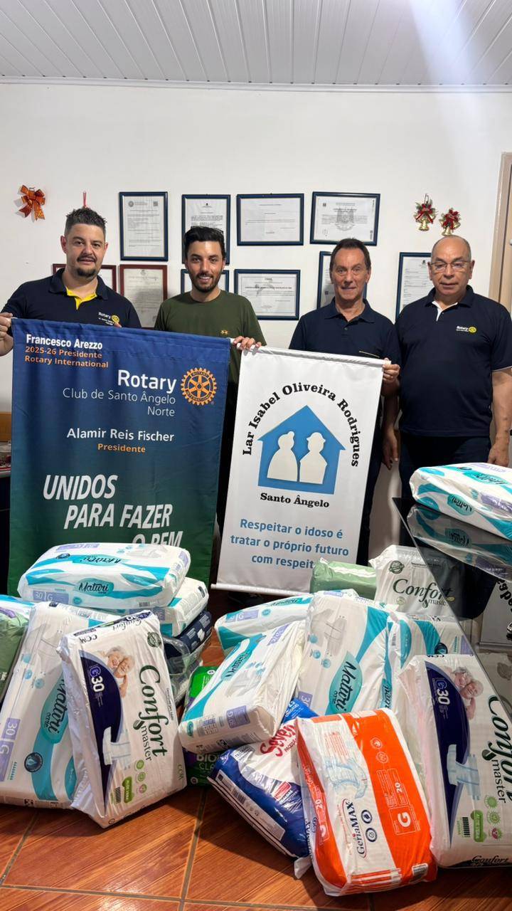 Doação de Fraldas ao Lar da Velhice Isabel Oliveira Rodrigues