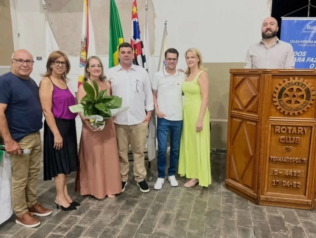 Rotary Club de Fernandópolis empossa novo membro durante Festiva da Família Rotária