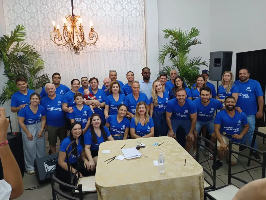 Rotary Club de Severínia realiza confraternização com 100% de presença dos associados
