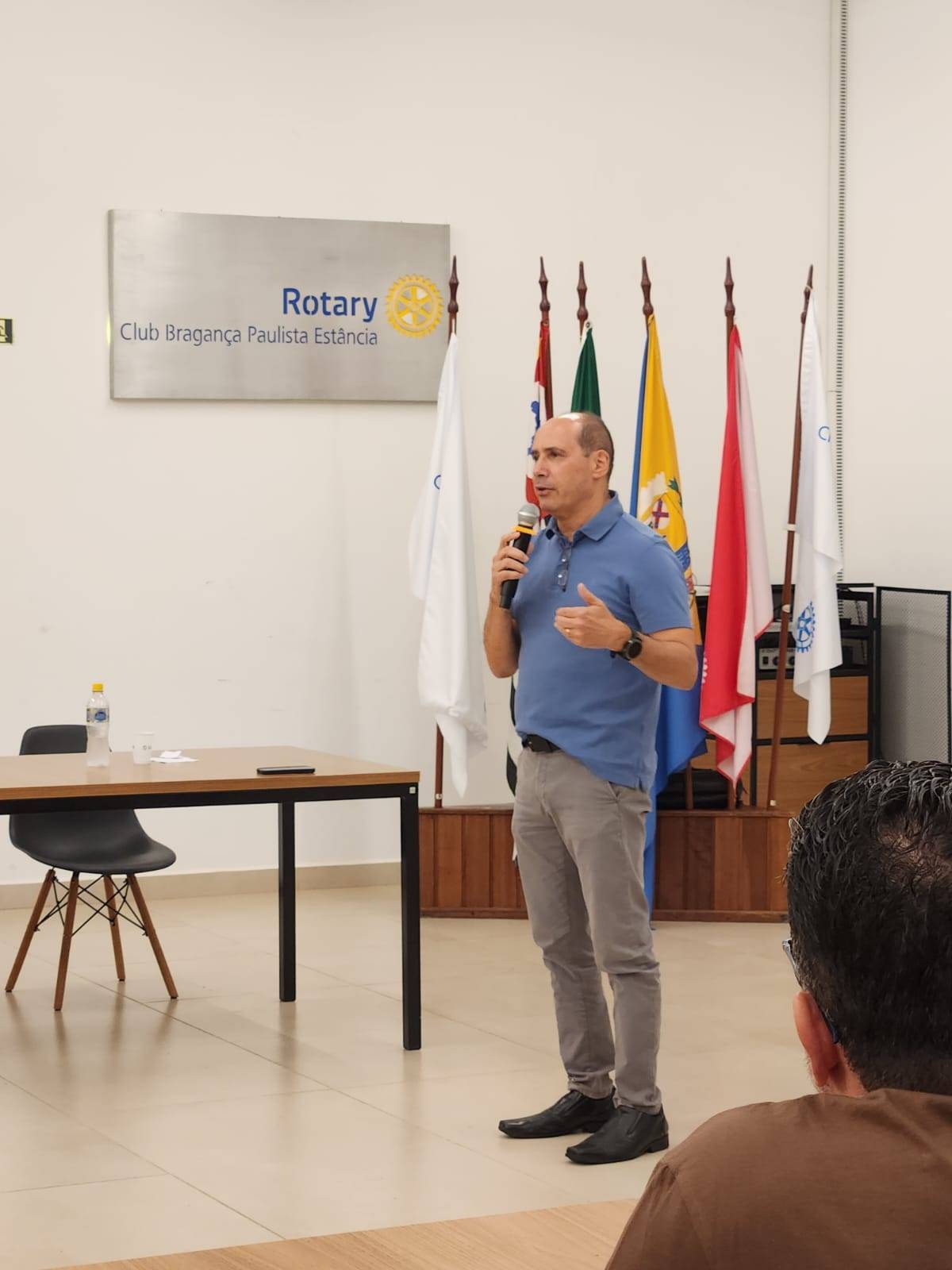 Rotary Club de Bragança Paulista Estância promove palestra do Novembro Azul sobre saúde do homem