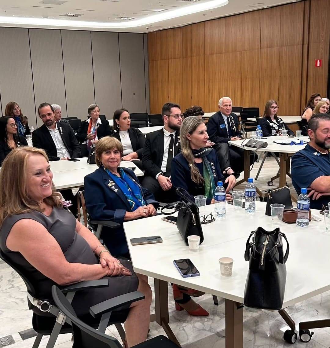 Na Festiva da Visita Oficial do Governador do Distrito 4640, José Wilson Schiavinato Júnior, foi servido um delicioso jantarz com uma visão da 