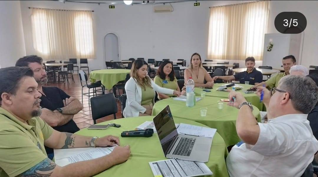 Registro especial da Assembleia do Rotary Club de Medianeira Caminho do Colono, realizada com o Governador do Distrito 4640, Wilson José Schiavinato Júnior.
