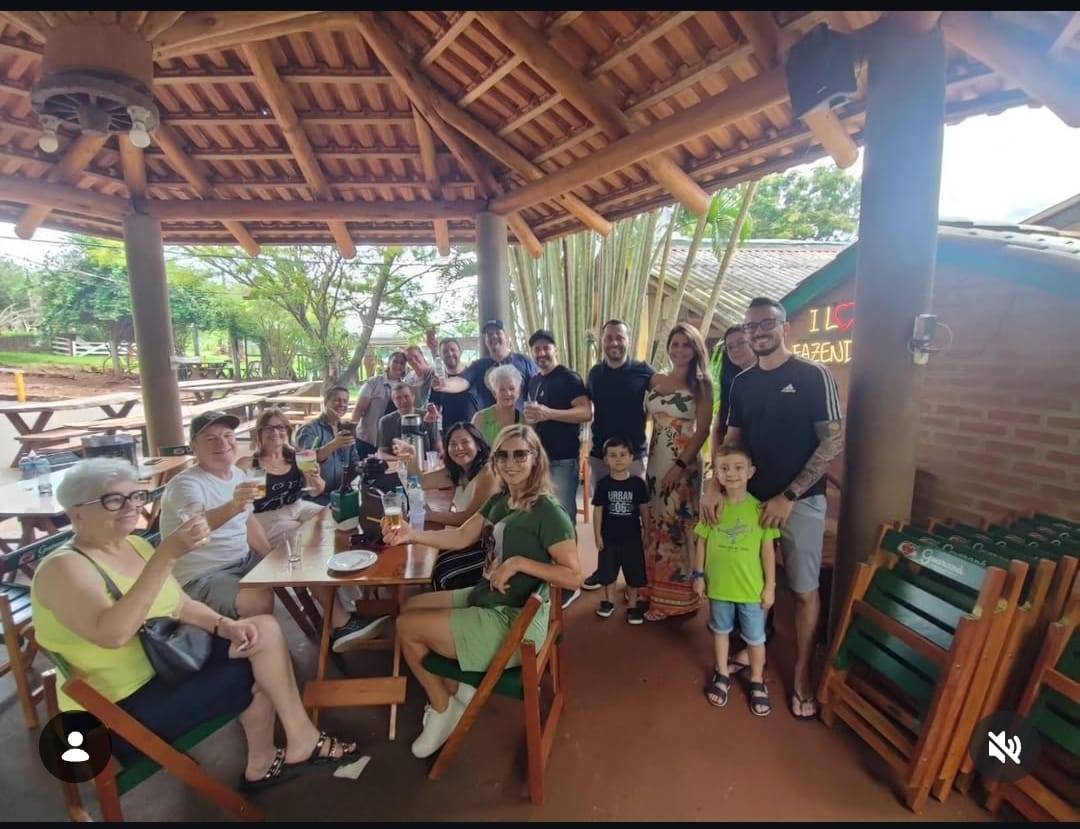 A confraternização do Rotary Club de Medianeira Caminho do Colono, realizada na acolhedora Pousada Mini Fazendinha, foi um momento especial de união, alegria e gratidão.