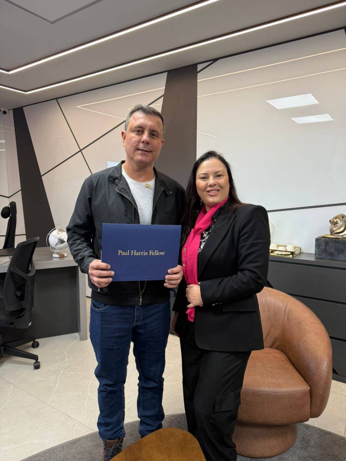 ROTARY CLUB DE TUBARÃO LUZ - ENTREGA DE TÍTULO PAUL HARRIS - para o Empresário Sr Arnaldo Felisberto da empresa Star Proteção Empresa Cidadã.