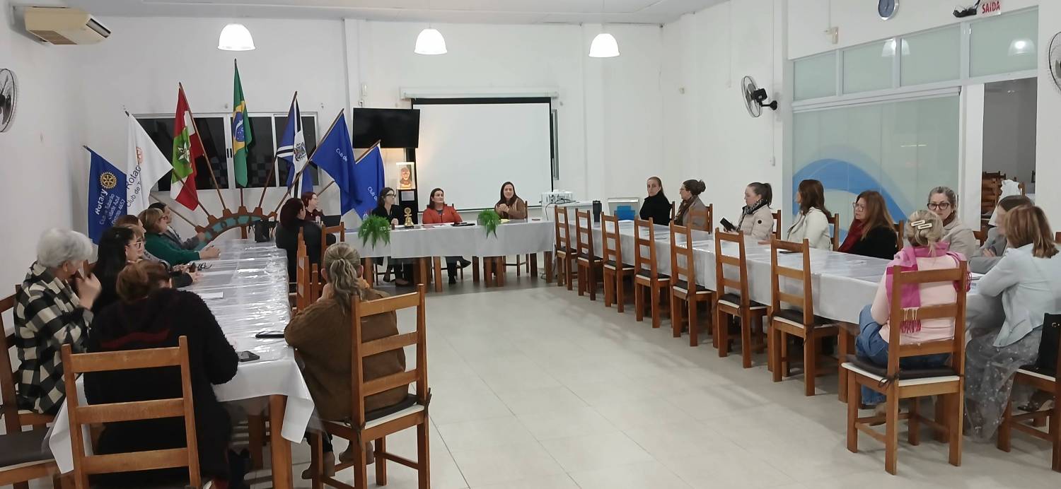 ROTARY CLUB DE TUBARÃO LUZ - AGOSTO DOURADO - PALESTRA COM DEBORA FELISBINO - TEMA “Priorize a amamentação, crie sistemas de apoio sustentável