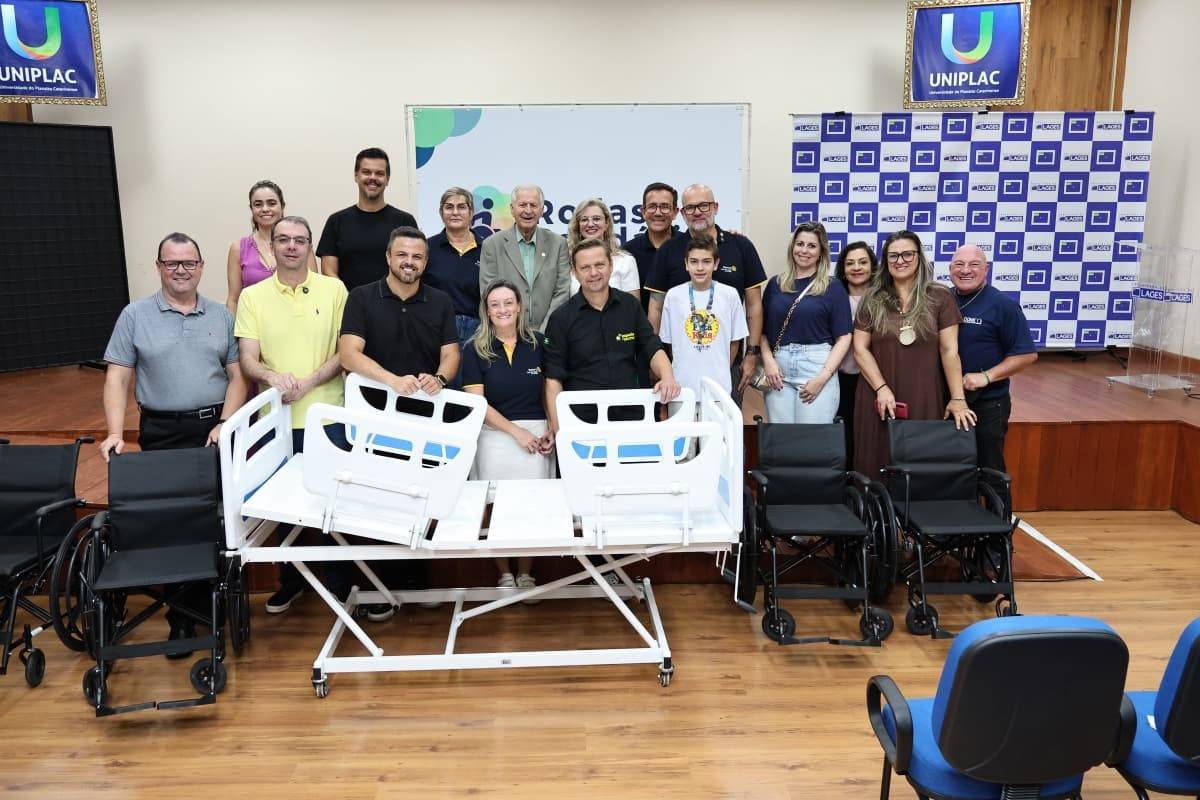 Integrantes do Rotary Lages Alvorada com o Deputado Lucas Neves e o Vereador Maurício Batalha