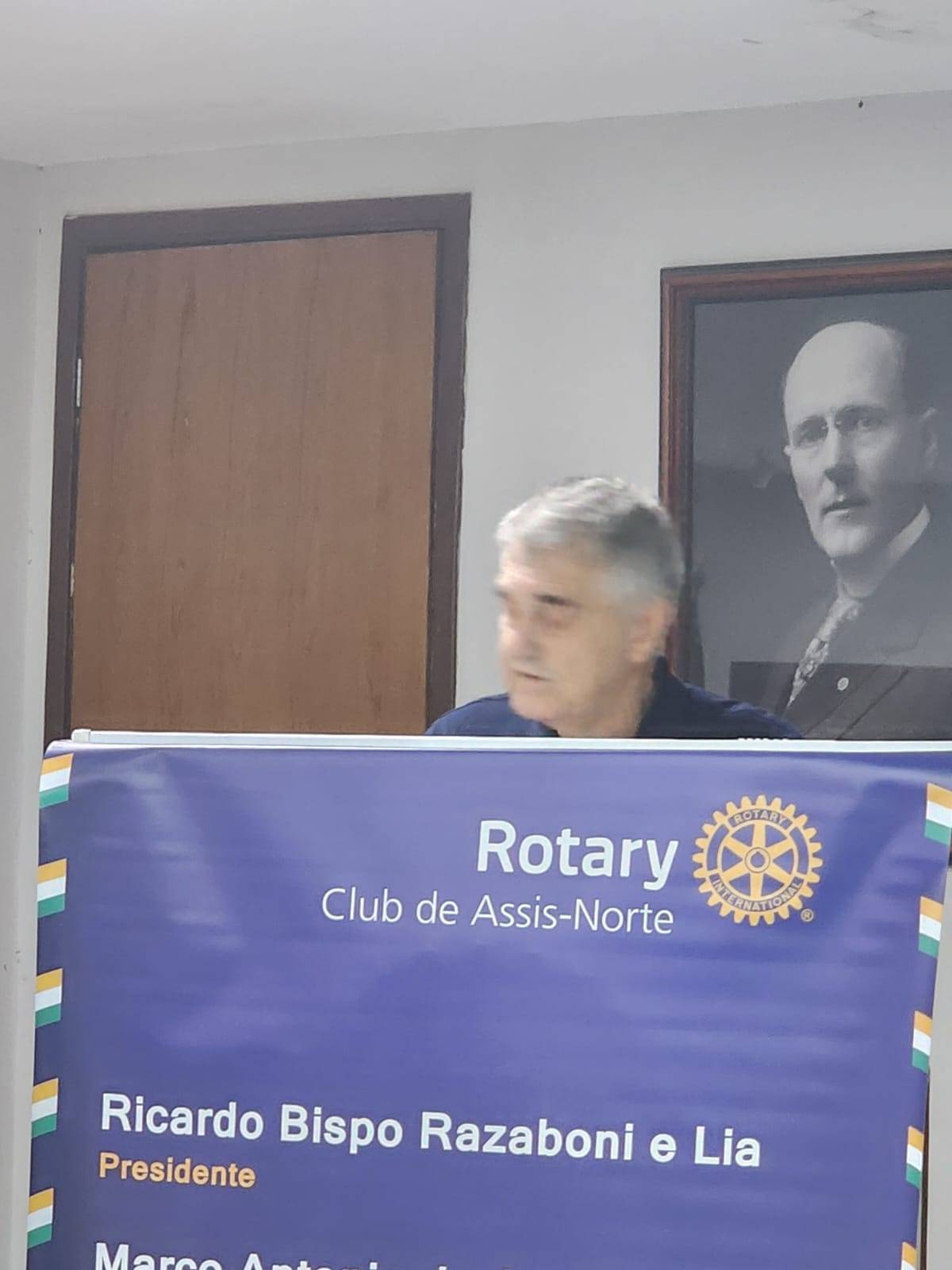 Cp. Pedro Gilberto R.Mota apresentando os projetos