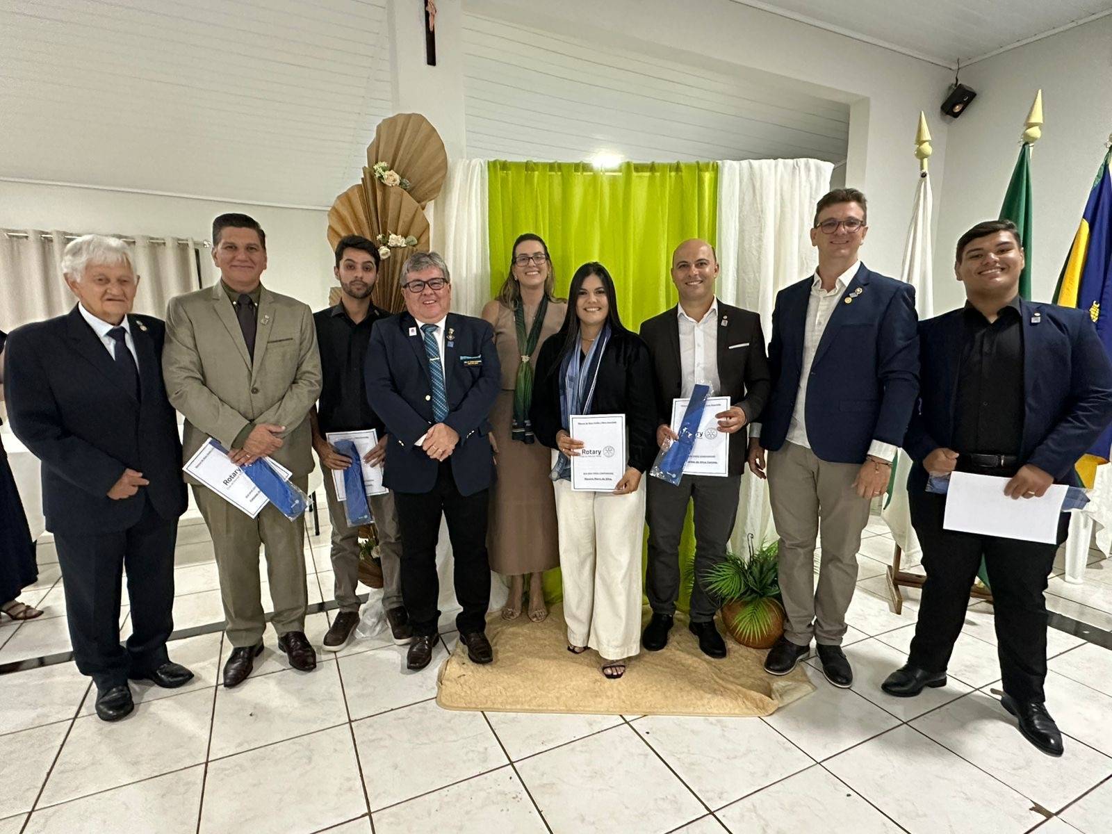 Visita Oficial do Governador do distrito 4640 Wilson Júnior e posse de novos associados.