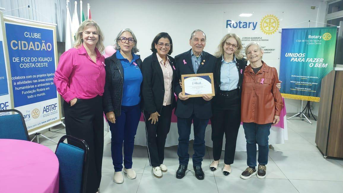 PALESTRANTE DR. SABBI COM AS COMPANHEIRAS DO CLUB.