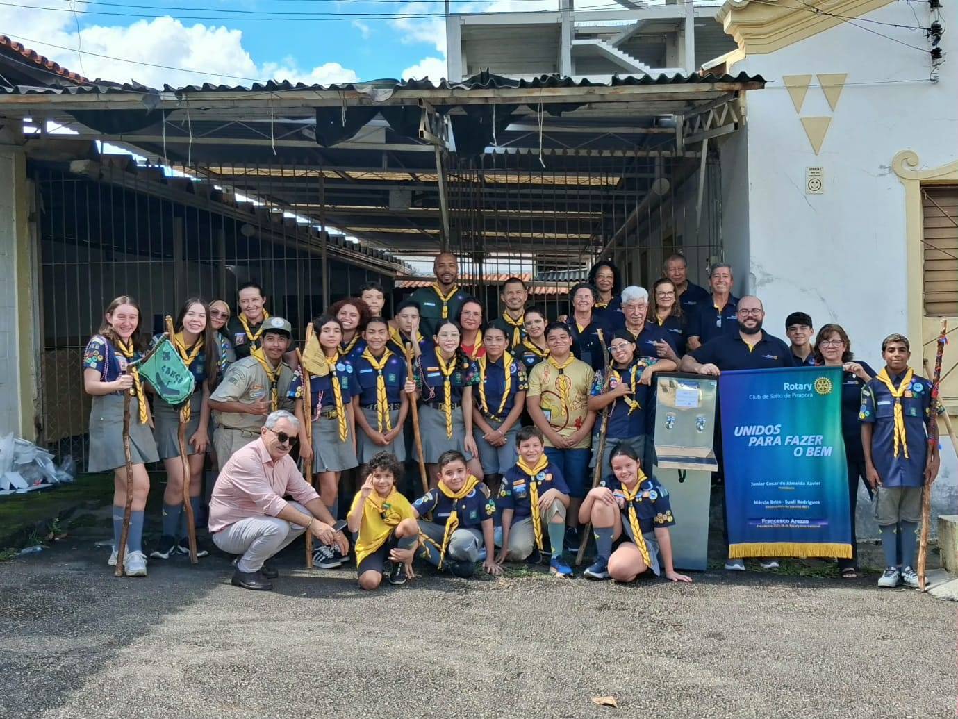 Entrega de Bebedouro adquirido com |Subsídio Distrital