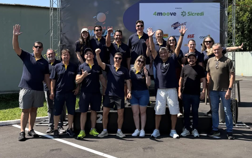 Nosso muito obrigado a todos que apoiaram e ajudaram para que nossa 2ª corrida da Amizade acontecesse o coração está cheio de alegria e orgulho por tudo o que foi realizado nesse evento. Essas fotos sao apenas uma pequena representação de uma grande equipe de pessoas incríveis que, com dedicação e esforço, tornaram esse momento tão especial.  Sabemos que muitos não estão aqui nas imagens, mas cada um foi essencial para o sucesso dessa iniciativa. Seja na organização, na execução ou nos bastidores, vocês brilharam e fizeram a diferença!  A todos que contribuíram, nosso muito obrigado! Juntos, continuamos fazendo o bem e impactando vidas. Vamos em frente, sempre unidos por um propósito maior!