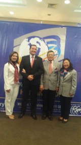 Presidente Eleito Jair Tavares e sua esposa Vanessa e Governador Eleito Wilson H. Yamashiro e sua esposa Eiko.