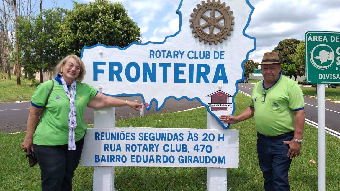 FRONTEIRA(MG) - A Governadora do Rotary Internacional, distrito 4770,ELIANA MELO MACHADO MORAES e coordenador das casas da Amizade GENÉSIO PEREIRA DE MORAES  , fizeram visita oficial ao Rotary Club de Fronteira  no dia 20 de Janeiro de 2020.