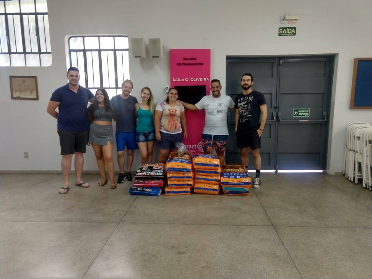 Entrega das rações feita na sede do Rotaract Club de Matão