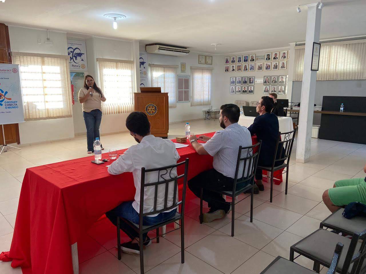 I Concurso Interno de Oratória do Rotaract Club de Votuporanga