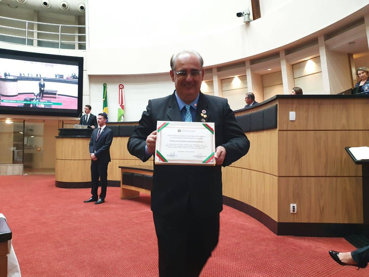 Rotary Club de Chapecó São Cristóvão é homenageado na Assembleia Legislativa de SC