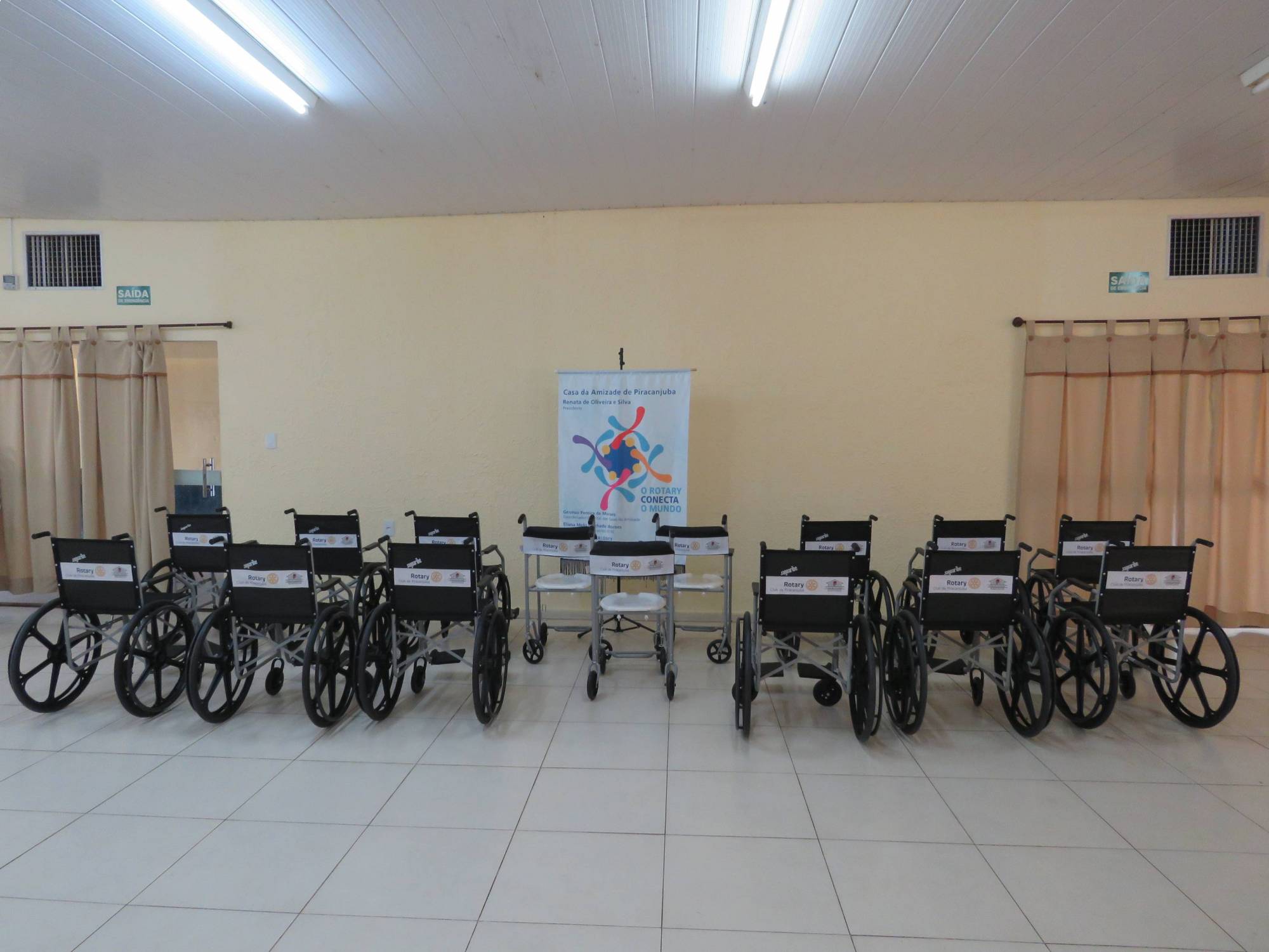 MAIS UM BANCO DE CADEIRAS DE RODAS PARA ATENDER A NOSSA POPULAÇÃO DE PIRACANJUBA