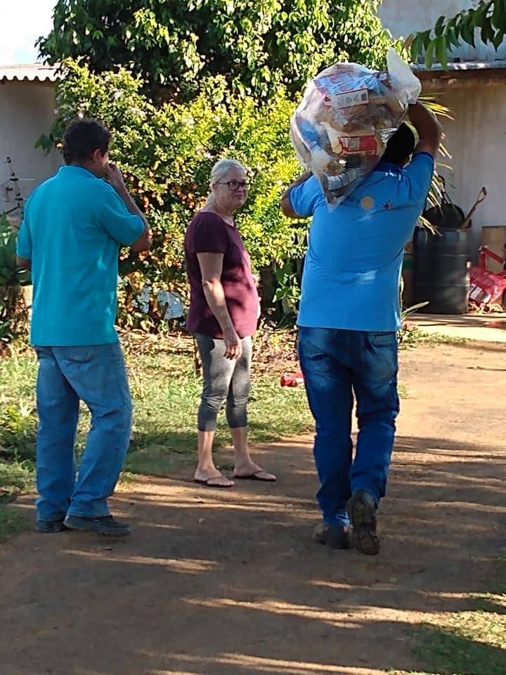 FOTO  ENTREGA DE CESTAS BÁSICAS COMUNIDADE RURAL SANTA FÉ 