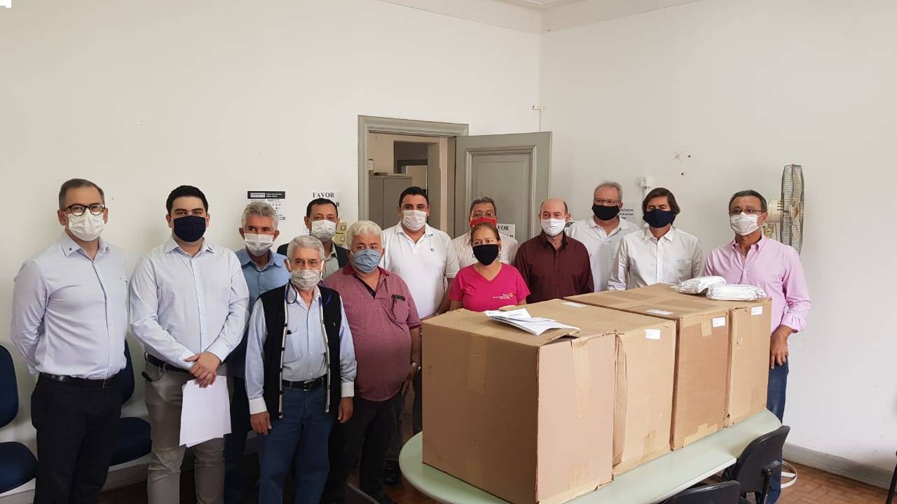 Associados dos Rotary Clubs de Presidente Prudente, Sul, Norte, Leste, Alvorada, Nascente, Sudoeste, Rosa dos Ventos, Satélite Sul, Rotaracr e Interact na doação de projeto da Fundação Rotária