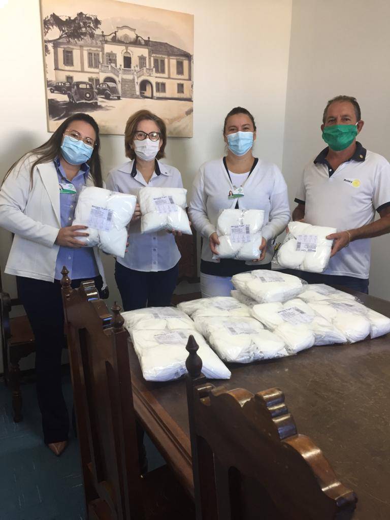 Stella (Administração), Vanderléa Palhari (Presidente), Fabiani (Enfermeira RT) e Nivaldo (GA)