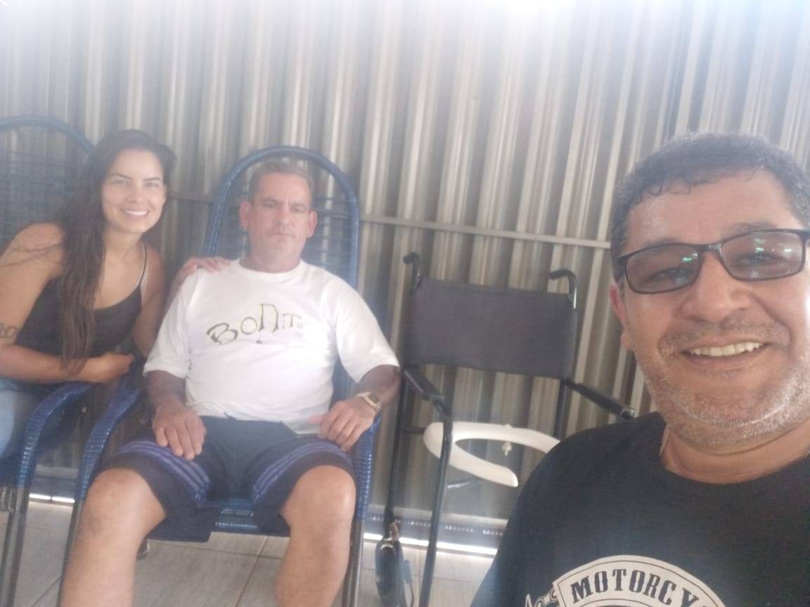 entrega de cadeiras de rodas