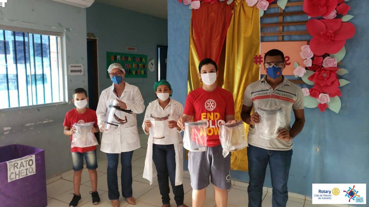 Membros do Rotakids fizeram a entrega de doação de máscaras para o Postos de Saúde de Peixoto de Azevedo para ajudar a prevenir e combater o COVID-19.