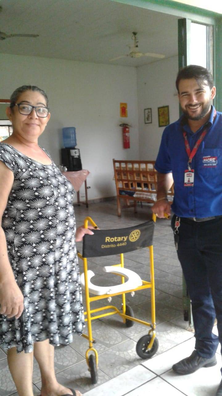 Entrega de Cadeira de Banho