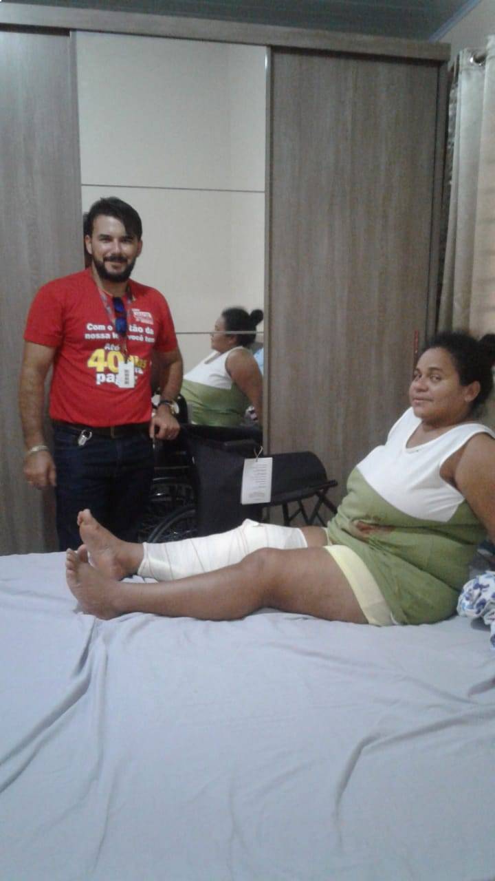 Entrega de Cadeira de Rodas