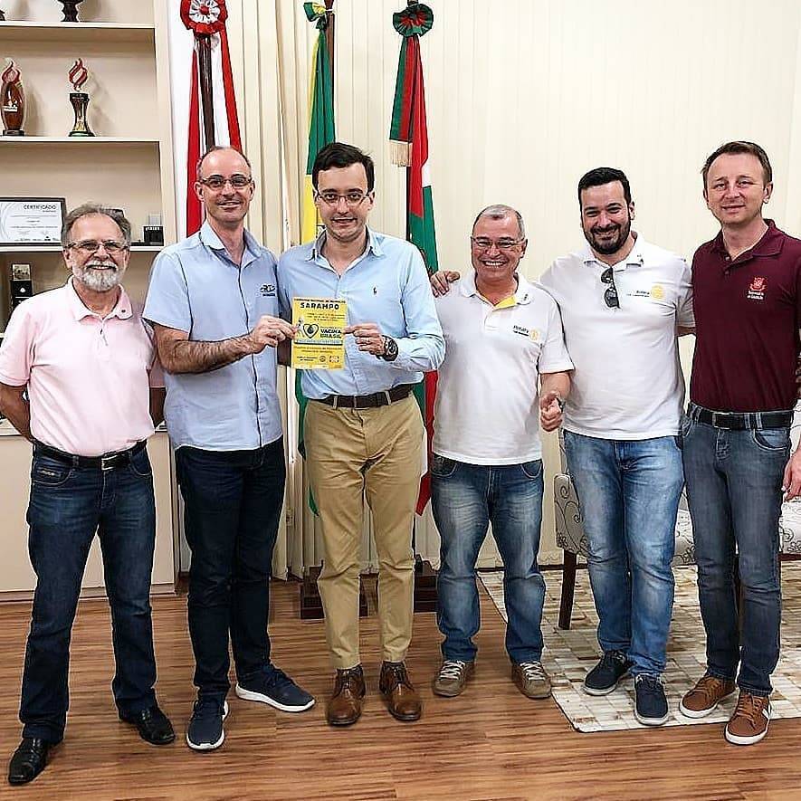 Prefeito Municipal de Indaial, André Moser e Família Rotária de Indaial, SC